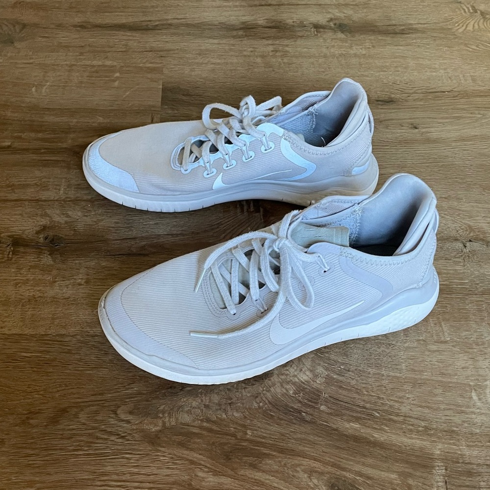 White Nike Frees